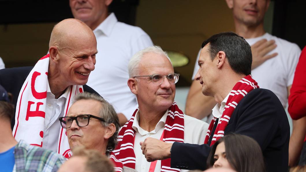 Präsident Jörn Stobbe und seine Vize Jörg Alvermann sowie Ulf Sobek (1. FC Köln) beim Heimspiel gegen Werder Bremen am 12. September 2026.
