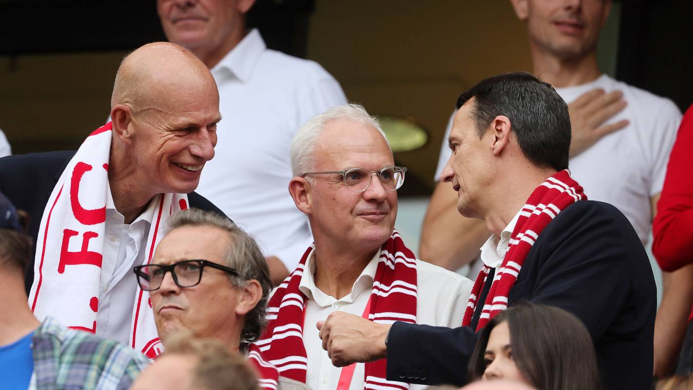 Jörn Stobbe, Jörg Alvermann und Ulf Sobek beim Spiel gegen Bremen.