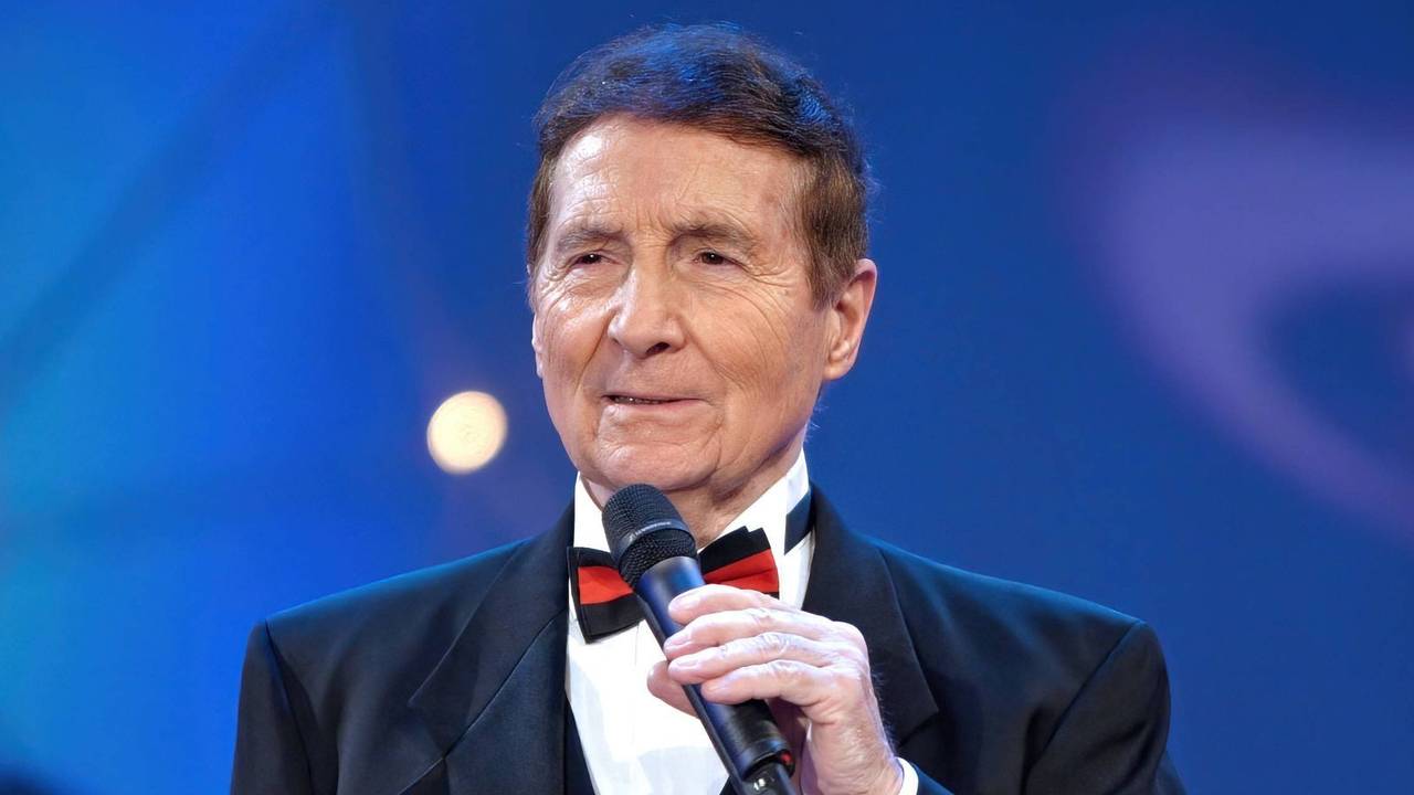 Freddy Quinn - hier bei einem TV-Auftritt 2005 - feiert am 27. September seinen 95. Geburtstag. (Bild: IMAGO / STAR-MEDIA)