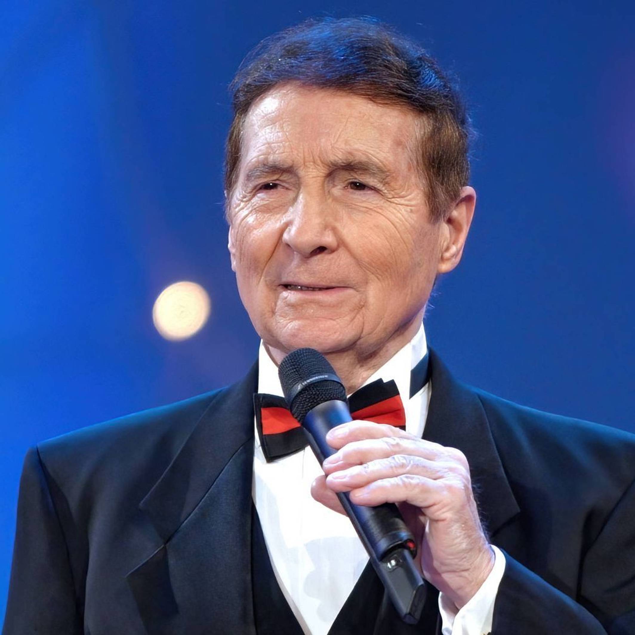 Freddy Quinn - hier bei einem TV-Auftritt 2005 - feiert am 27. September seinen 95. Geburtstag. (Bild: IMAGO / STAR-MEDIA)