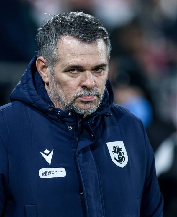 Willy Sagnol schaut bedröppelt.