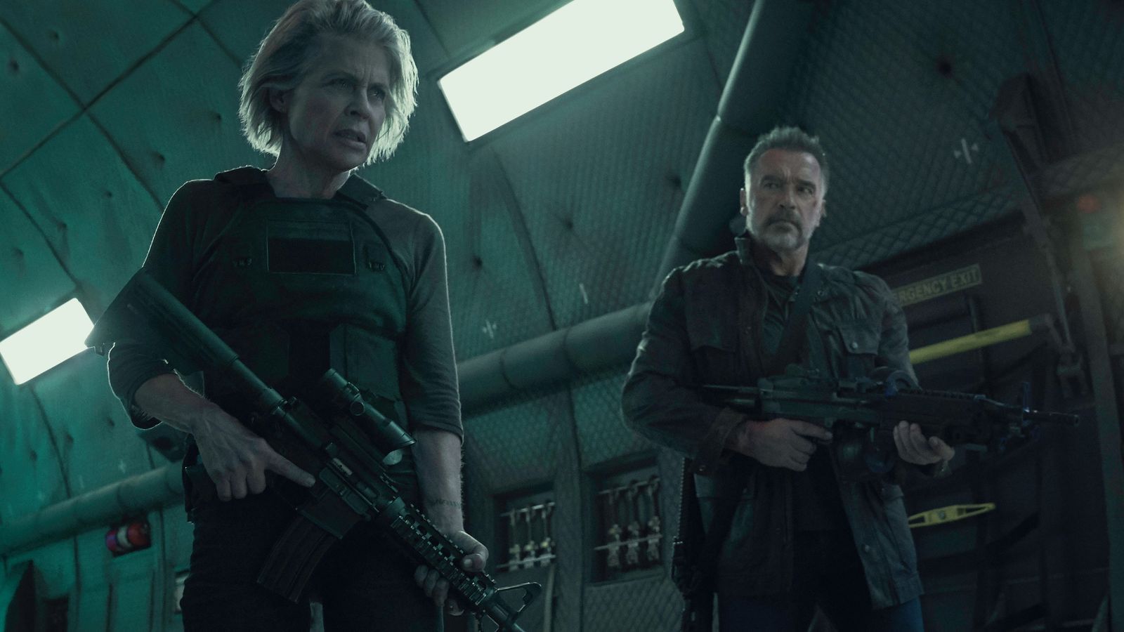 Linda Hamilton und Arnold Schwarzenegger waren in „Dark Fate“ zum letzten Mal in einem „Terminator“-Film zu sehen. Mit der Figur Sarah Connor sei sie „fertig“, erklärte die Schauspielerin in einem Interview.   (Bild: 2019 Twentieth Century Fox)