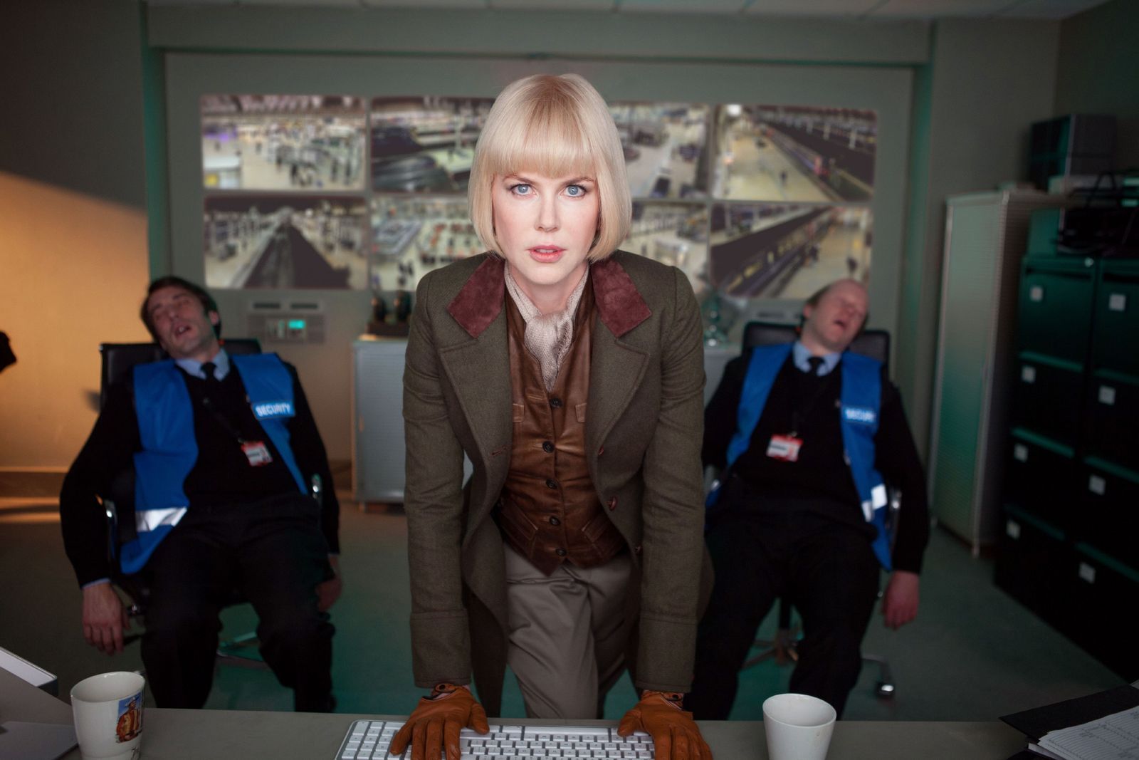 Tierpräperatorin Millicent (Nicole Kidman) will den Bären Paddington haben - um jeden Preis.  (Bild: RTL / P&Co. Ltd.SC 2014. Licensed on behalf of Studiocanal S.A. by Copyrights Group)