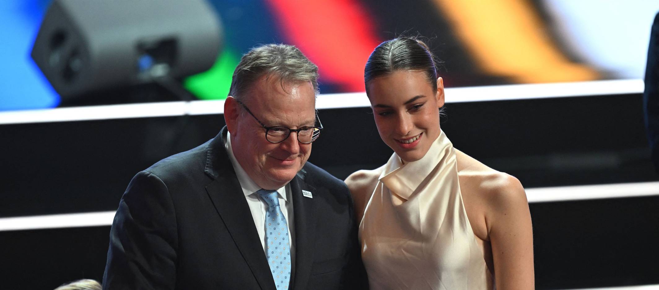 Torsten Burmester (SPD), Oberbürgermeister von Köln, zusammen mit Darja Varfolomeev, Olympiasiegerin der rhythmischen Sportgymnastik, in Baden-Baden.
