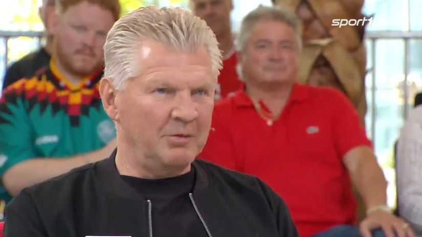 Stefan Effenberg sitzt im Doppelpass