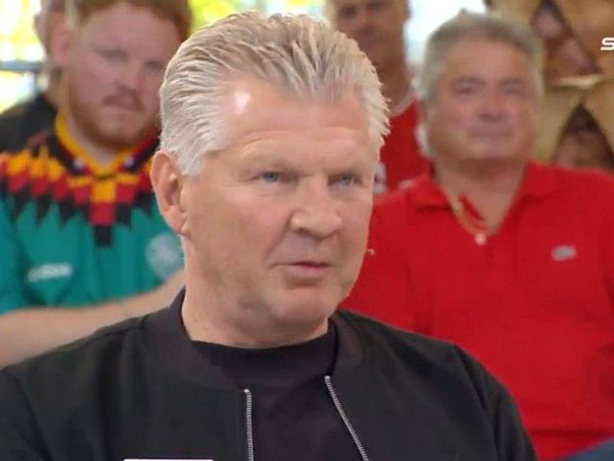 Stefan Effenberg sitzt im Doppelpass