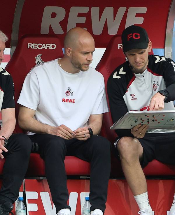 Armin Reutershahn, René Wagner und Denis Huckestein beim Spiel gegen Heidenheim.