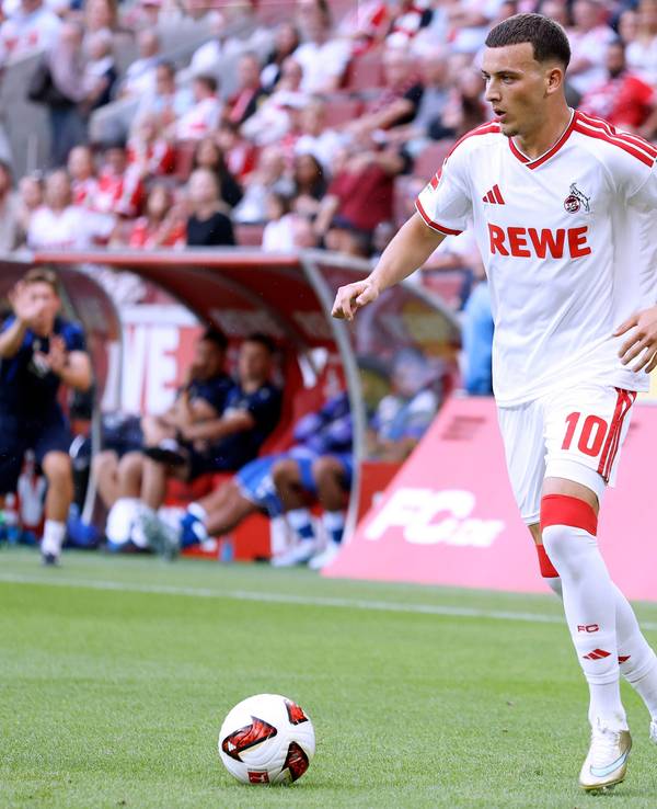 Said El Mala führt den Ball.