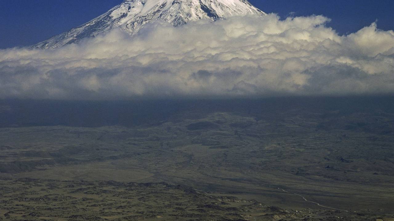 Großer Ararat (5165m) in Ostanatolien/Türkei (iblwga00340241)