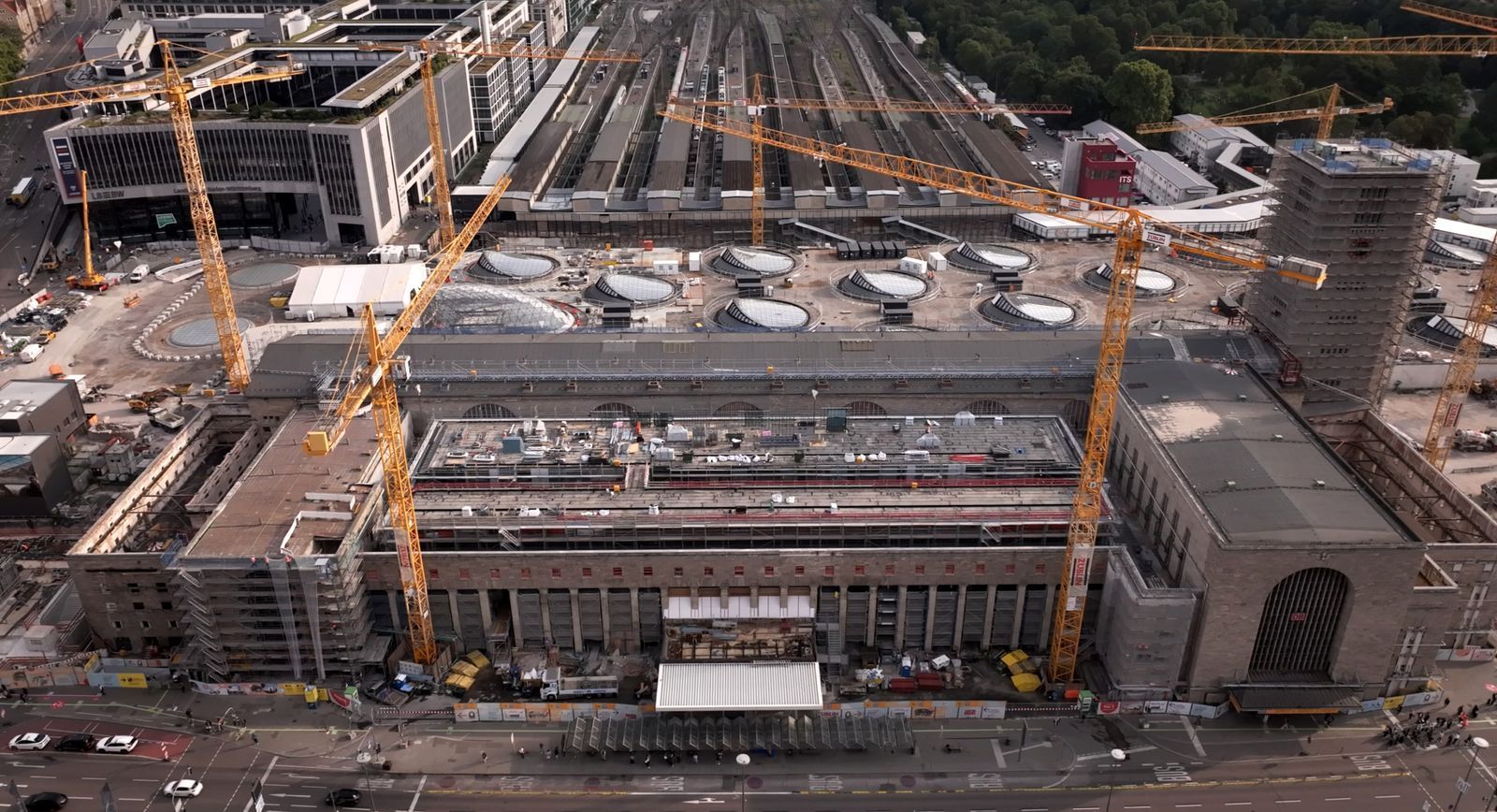 „Stuttgart 21“ ist eine „unendliche Geschichte“. 2010 war Baustart, die Eröffnung sollte ursprünfglich 2019 stattfinden. Aktuelle Hoffnung: 2031. (Bild: SWR/Steffen Bohnert)