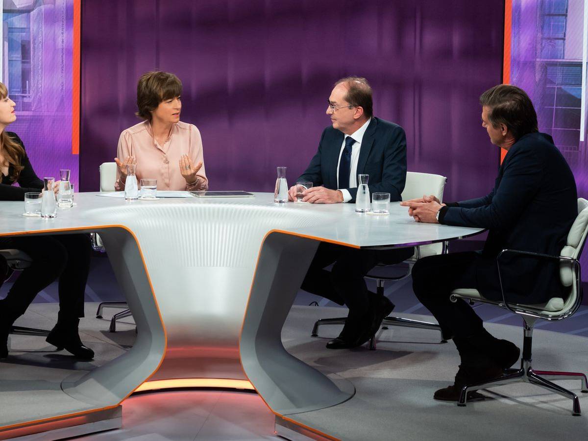 Im ZDF-Talk von Moderatorin „Maybrit Illner“ (Mitte) kam es in der Runde vom 24. September zu einem Eklat. (Bild: ZDF / Jule Roehr)