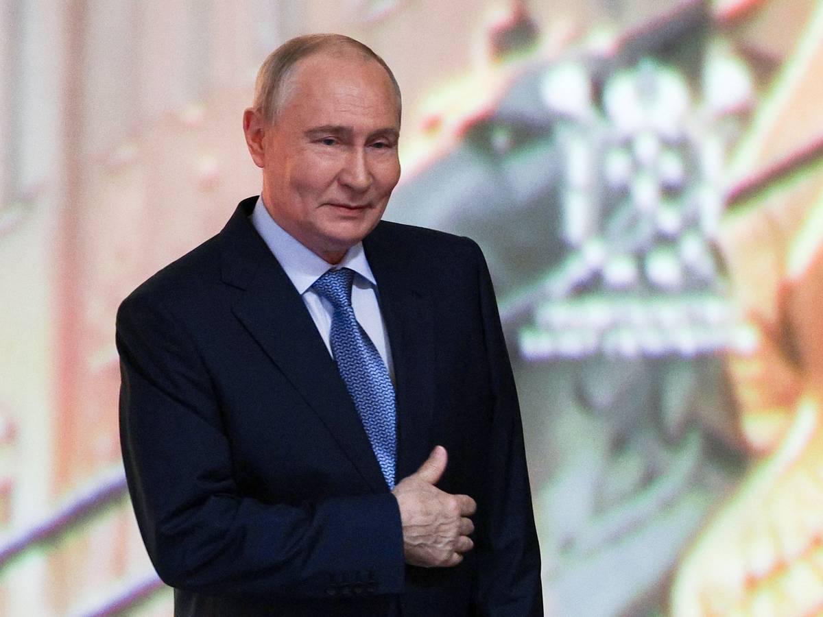 Russlands Präsident Wladimir Putin am 25. September im Mariinski-Theater in Sankt Petersburg. Geheimdienste warnen vor möglichen Angriffen.