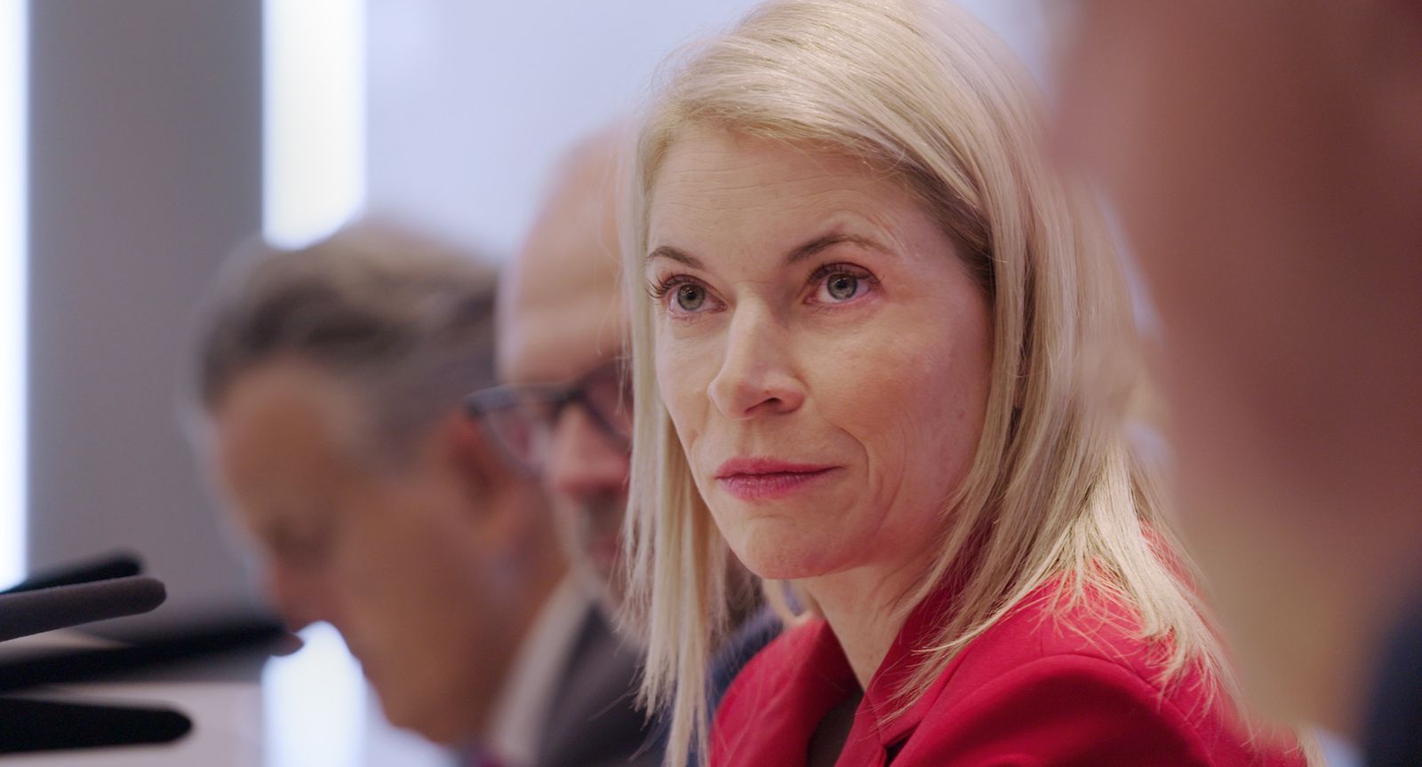 Bahnchefin Evelyn Palla träumt vom „Moemtn, an dem alle Menschen in Stuttgart“ auf das fertige Bauwerk „sehr stolz sein“ werden. (Bild: SWR/Steffen Bohnert)