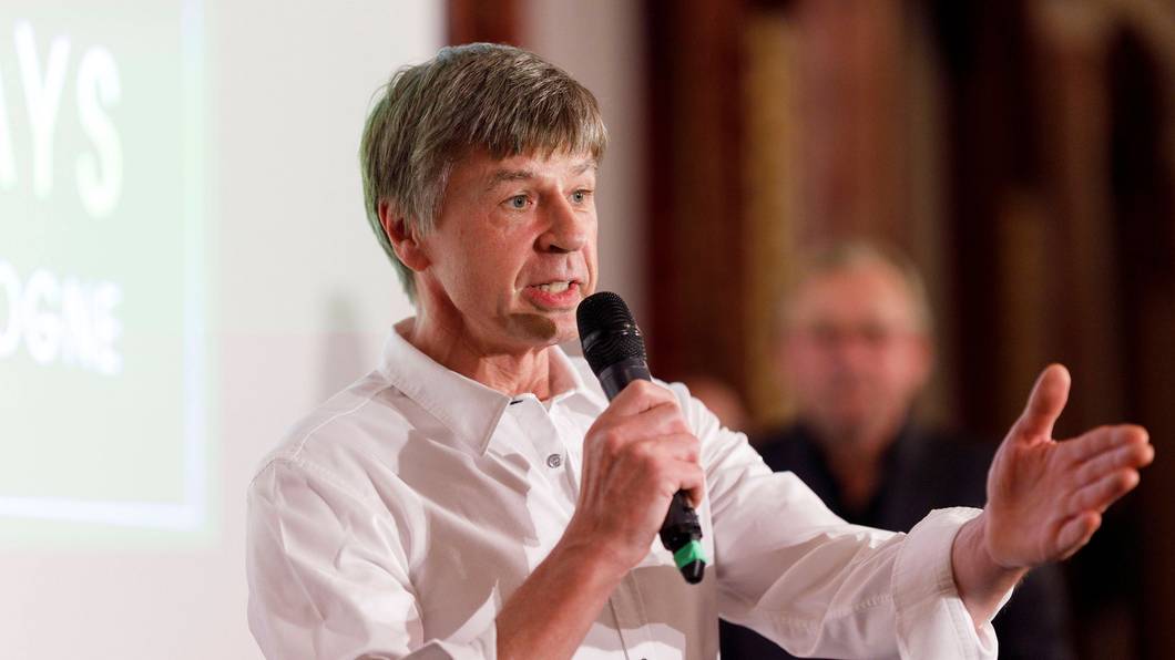 Koch Joachim Wissler auf der Bühne.