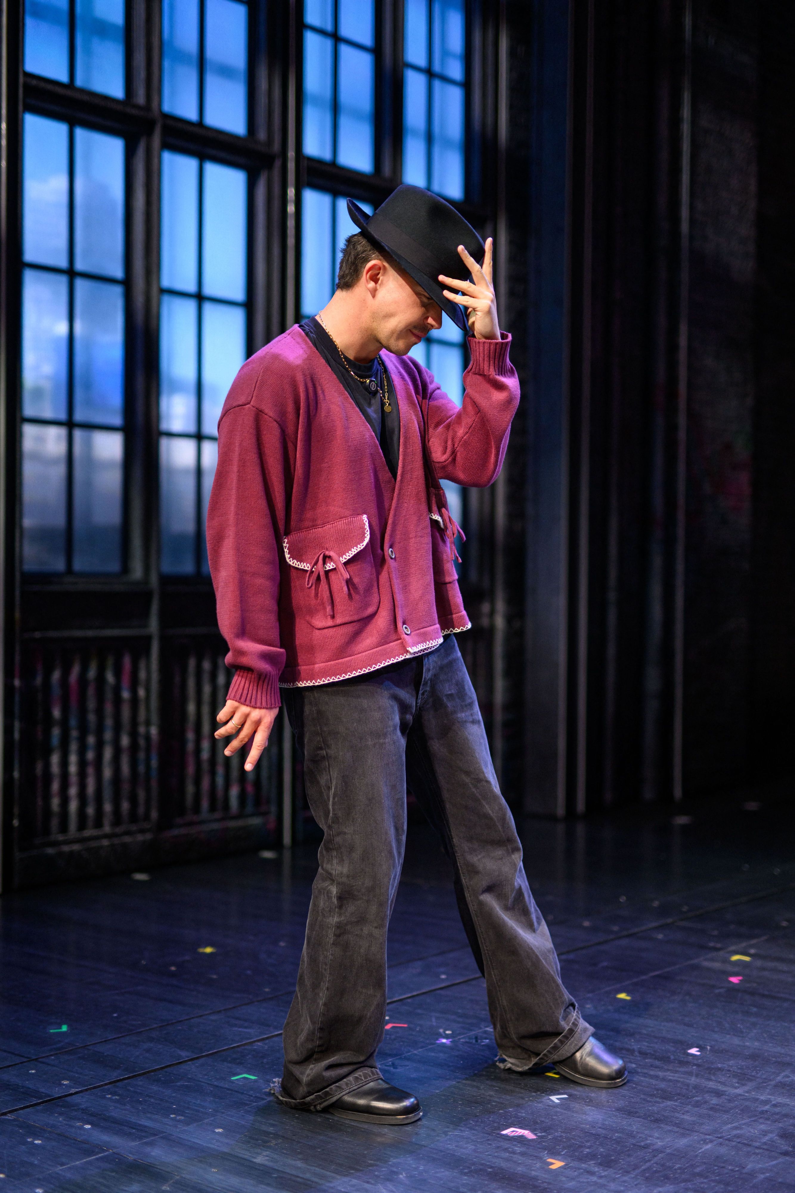 Der Musiker Nico Santos am Rande eines Moonwalk-Workshops in Hamburg.
