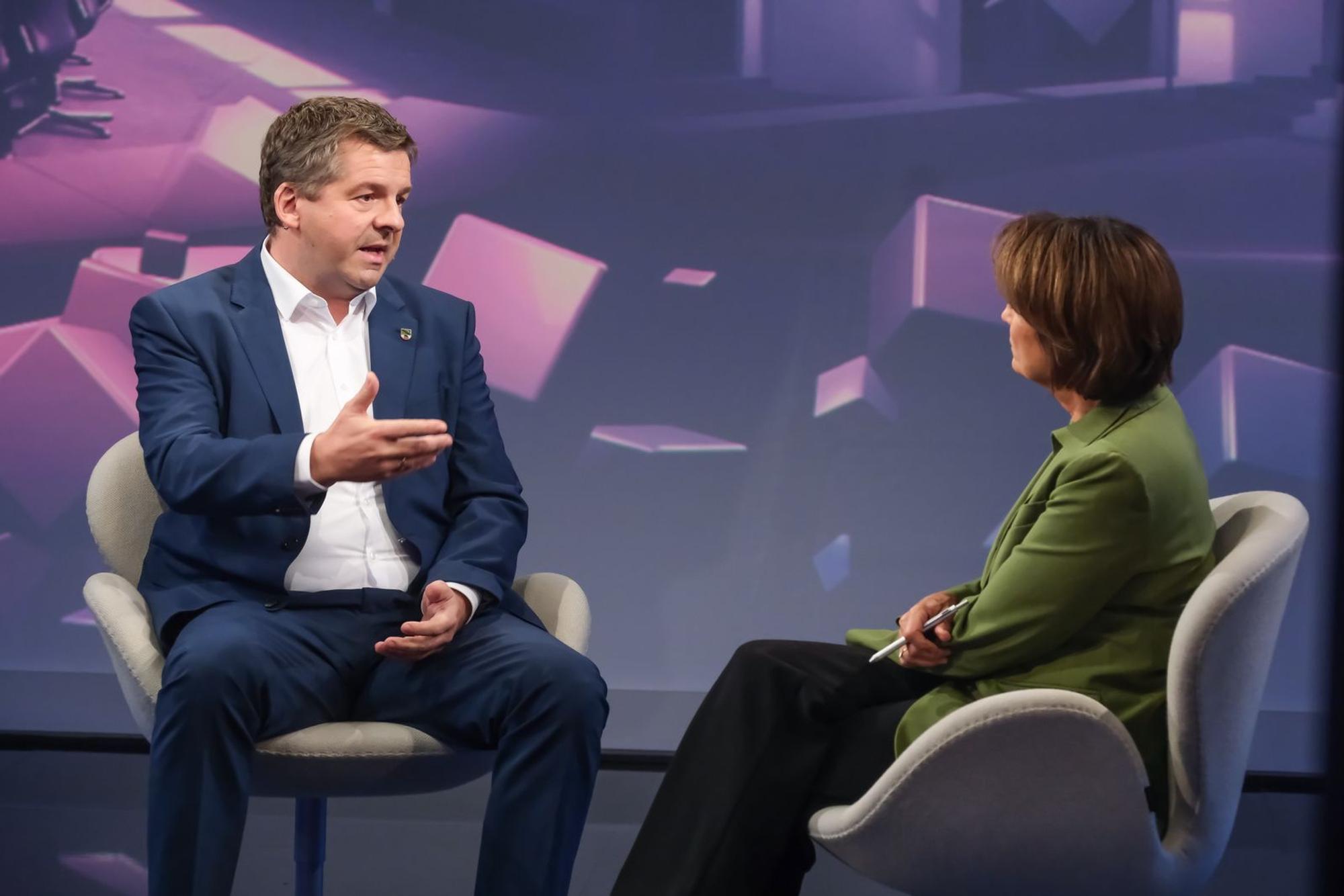Sachsen-Anhalts Ministerpräsident Sven Schulze ließ sich in der ARD-Talkshow „Maischberger“ nicht von der AfD ködern. (Bild: WDR/Oliver Ziebe)