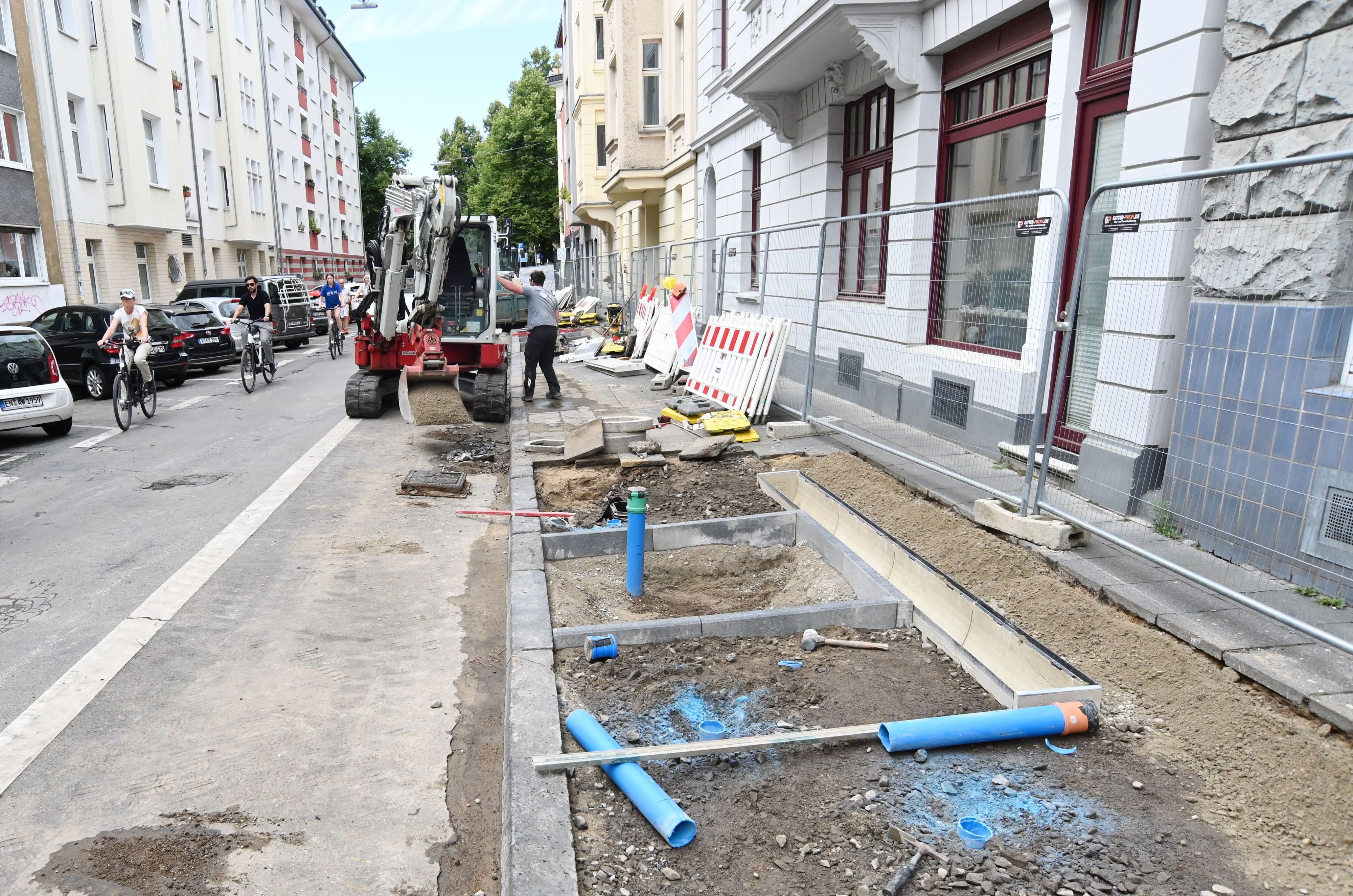 Im Agnesviertel und anderen Teilen der Innenstadt hat die Stadt Köln bereits mehr als 400 Parkplätze abgebaut.