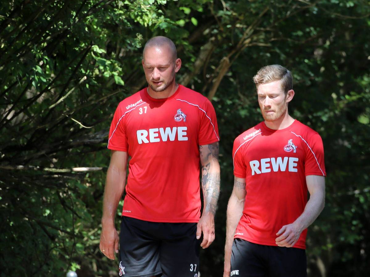Toni Leistner und Florian Kainz in FC-Trainingsshirts.