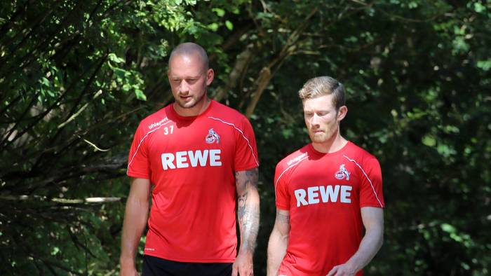 Toni Leistner und Florian Kainz in FC-Trainingsshirts.