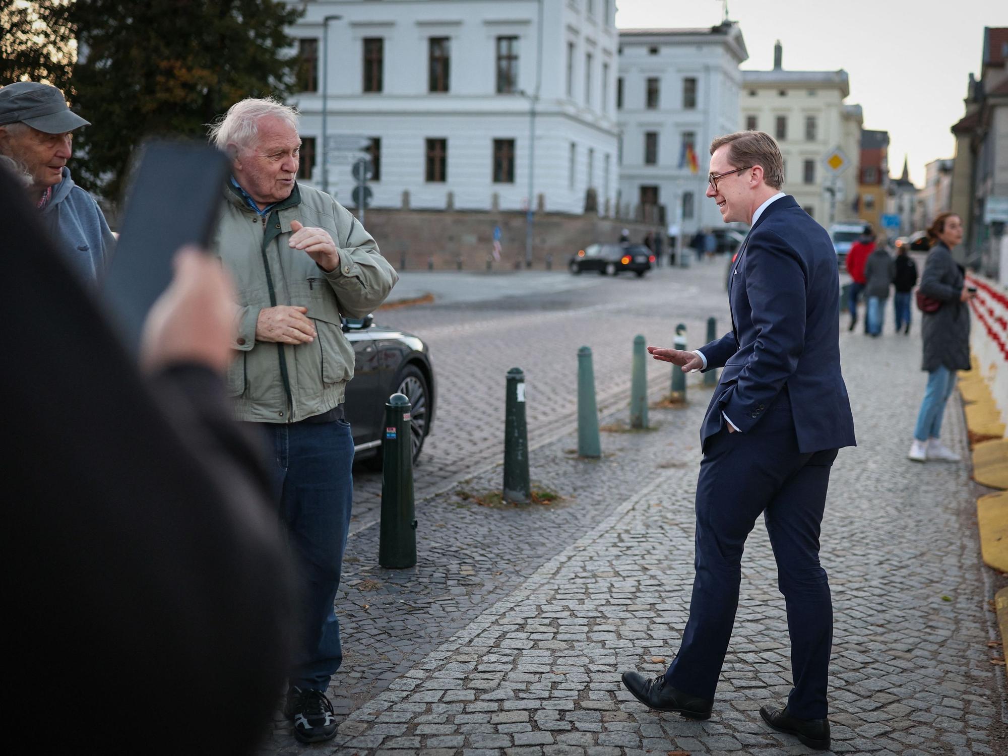Philipp Amthor (CDU) in Schwerin: Über die ZDF-Doku „Inside CDU“ wird heftig diskutiert, auch über Amthor selbst.