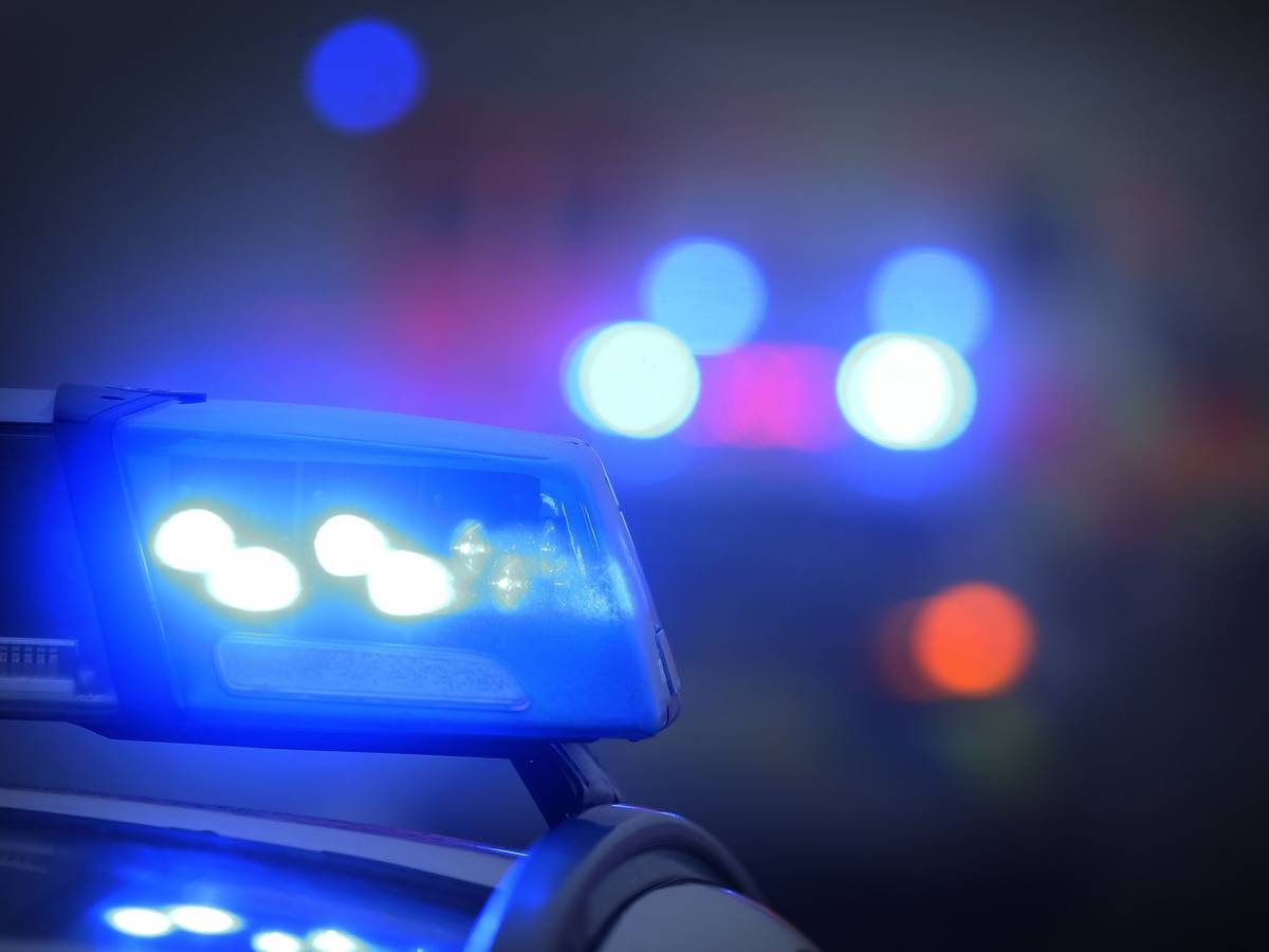 Polizei und Blaulicht.