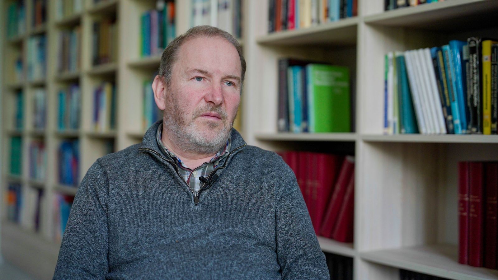 Professor Stefan Schlatt, Universität Münster, forscht an Affen und Mäusen zur männlichen Zeugungsfähigkeit. Als einziger Wissenschaftler war er bereit, vor der Kamera über seine Erfahrungen mit Tierversuchen zu sprechen.  (Bild: ZDF/Manfred Karremann)