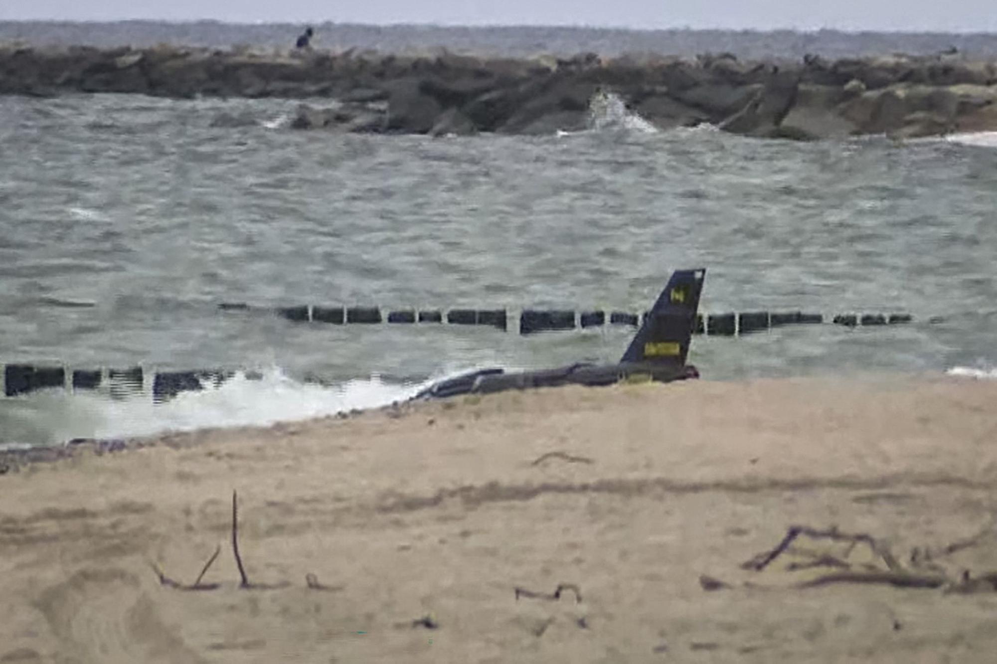 Die Spannungen im Ostseeraum nehmen zu, Russland verstärkt seine hybriden Angriffe. Dieser Screenshot aus einem Video zeigt eine mutmaßliche russische Militärdrohne, die vor der polnischen Küste geborgen wurde.
