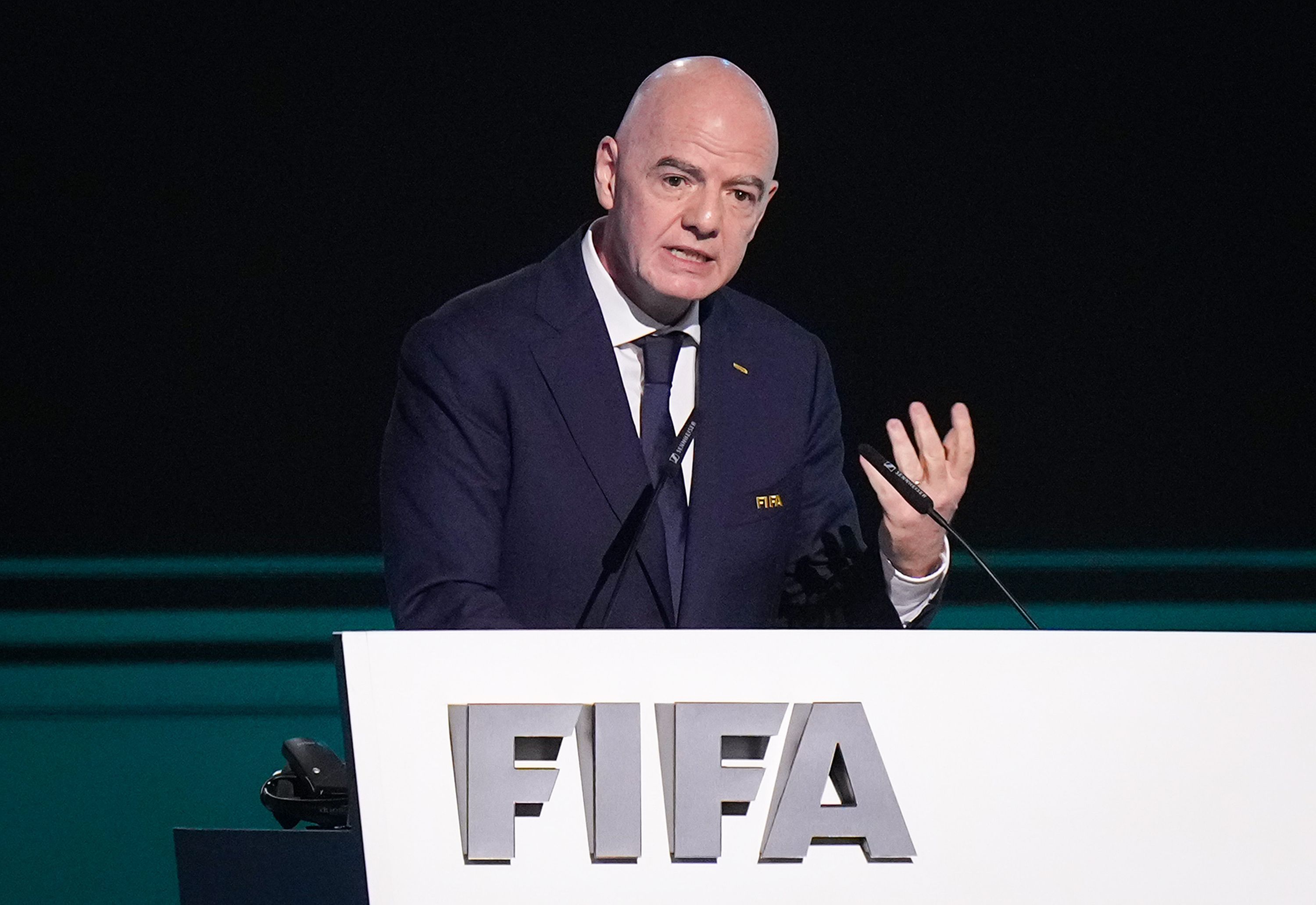 Gestenreich bei einer Pressekonferenz: Gianni Infantino.