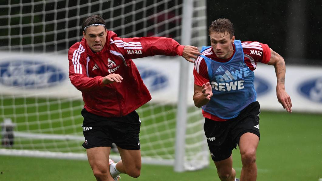 Sebastian Sebulonsen wird im Training von Joel Schmied gejagt.