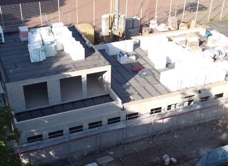 Der Rohbau des Vereinsheims des TuS Köln-Ehrenfeld am Takupark.