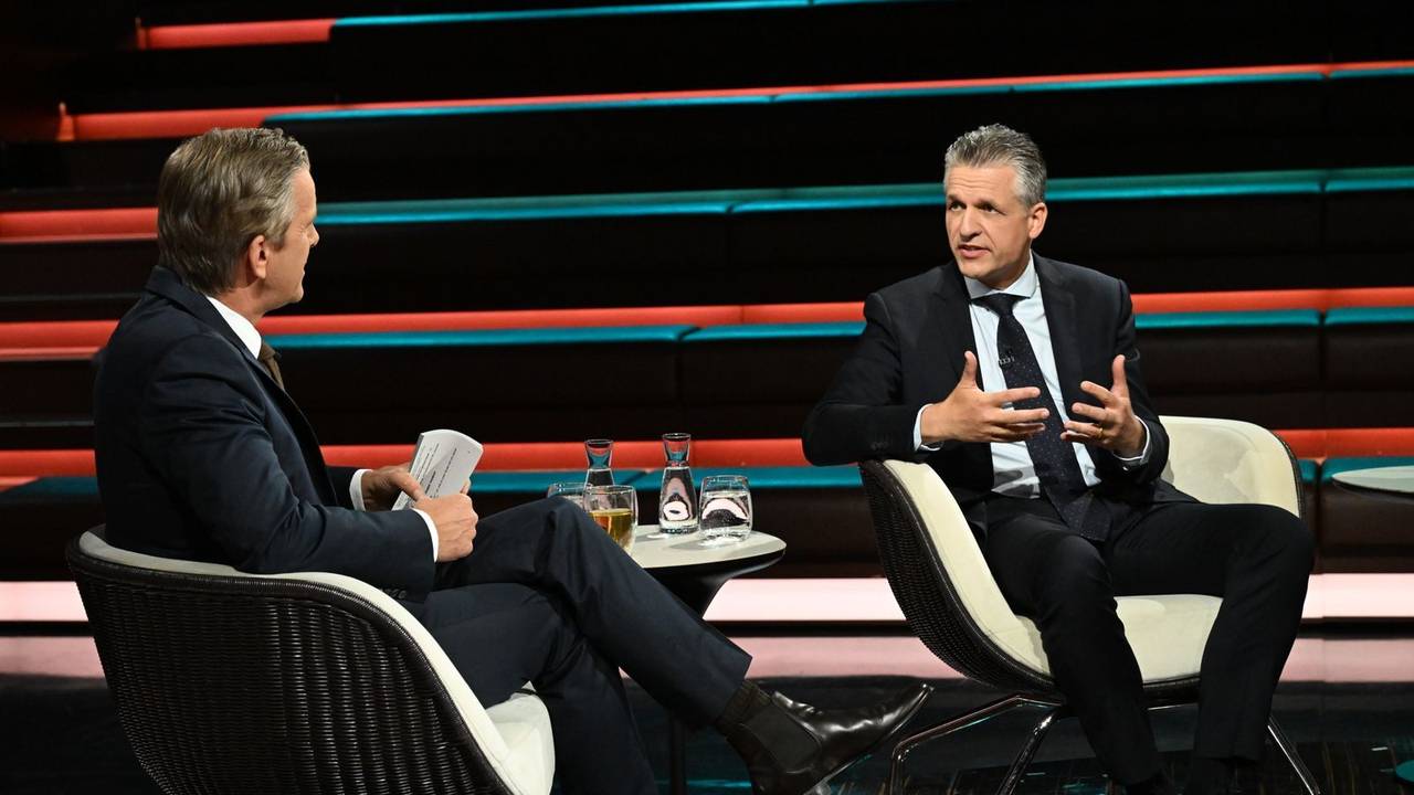 ZDF-Moderator Markus Lanz lockte CDU-Politiker Thorsten Frei aus der Reserve, als es um die politische Zukunft von Friedrich Merz und Jens Spahn ging. (Bild: ZDF / Markus Hertrich)