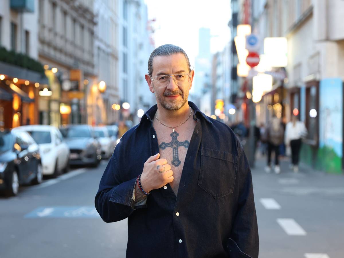 Porträt des Kölners Coco (Codrin Paraschivecu) mit einem besonderen Tattoo am Friesenwall.