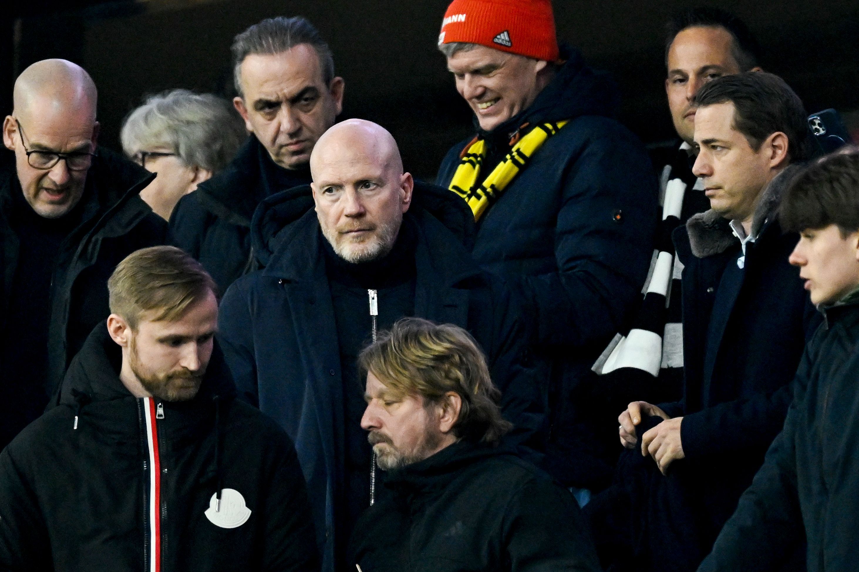 Matthias Sammer und Lars Ricken auf der Tribüne.