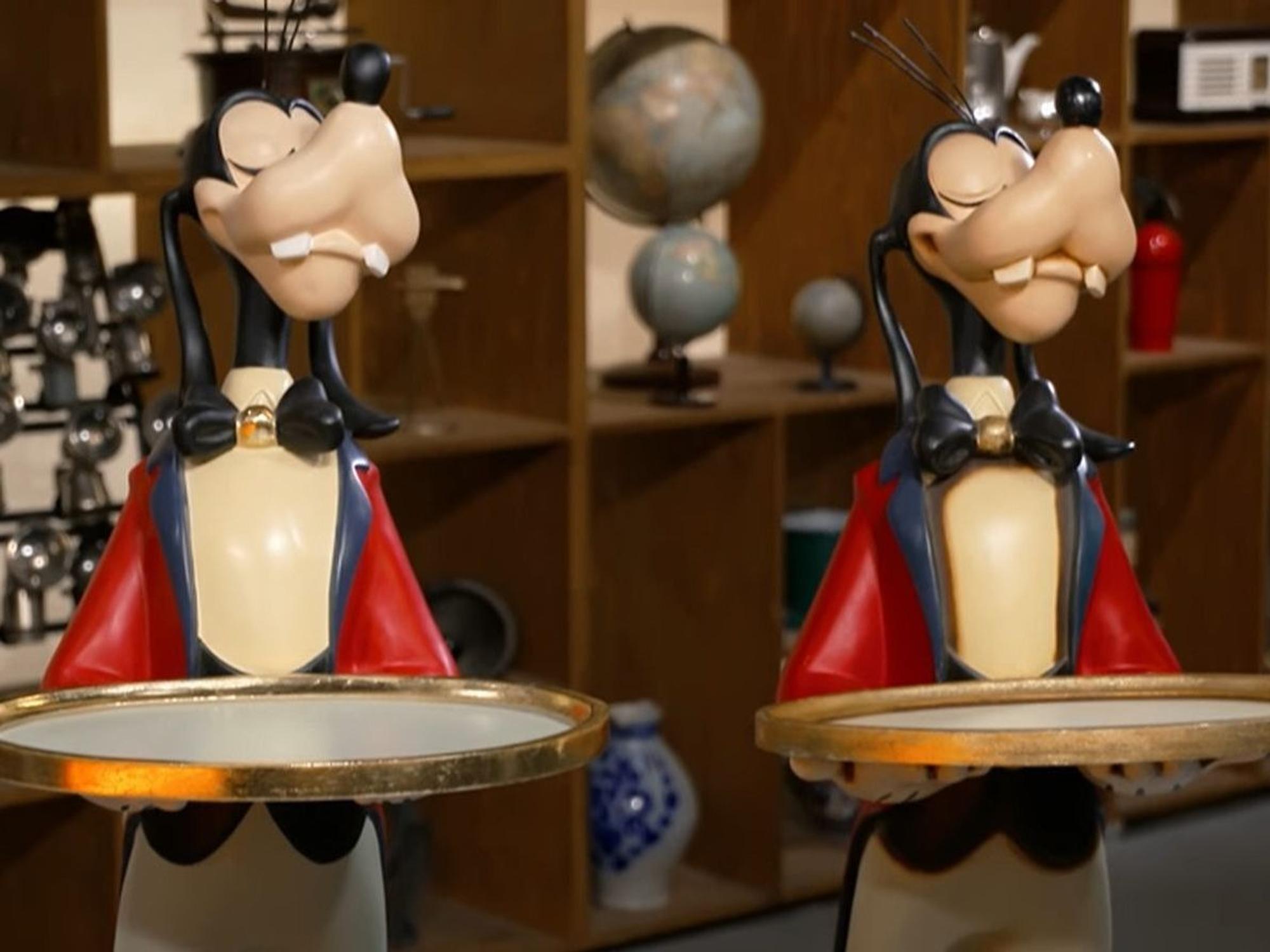 Bei den beiden Figuren im Studio handelte es sich um Exemplare aus Polyresin, einem Kunstharz. (Bild: ZDF)