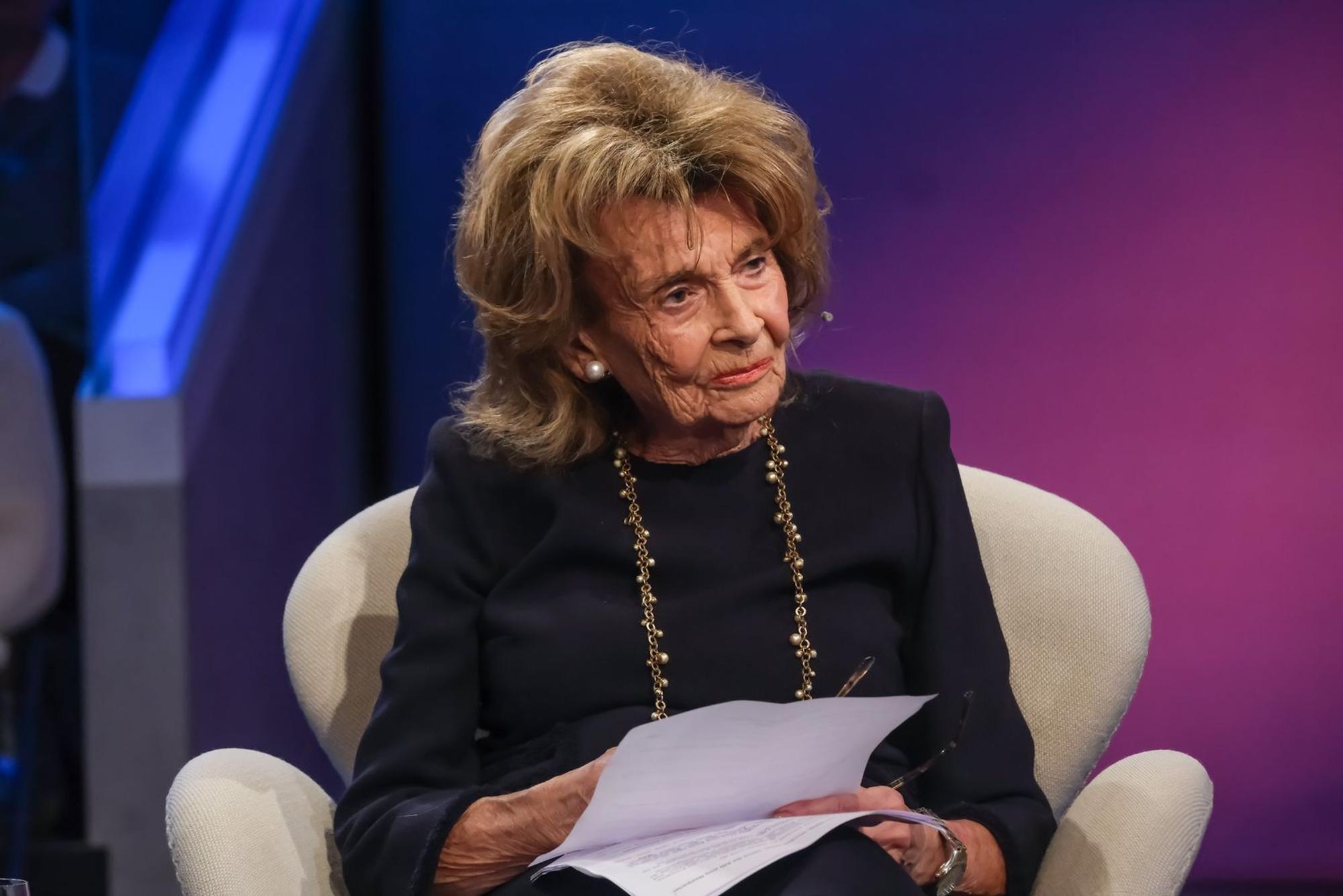 Auch Charlotte Knobloch kritisiert die Entscheidung in Heidenau: „Ich bin zufrieden, wenn Leute an Orten in ihrer Stadt gedenken, und nicht auf den Friedhöfen.“ (Bild: WDR / Oliver Ziebe)