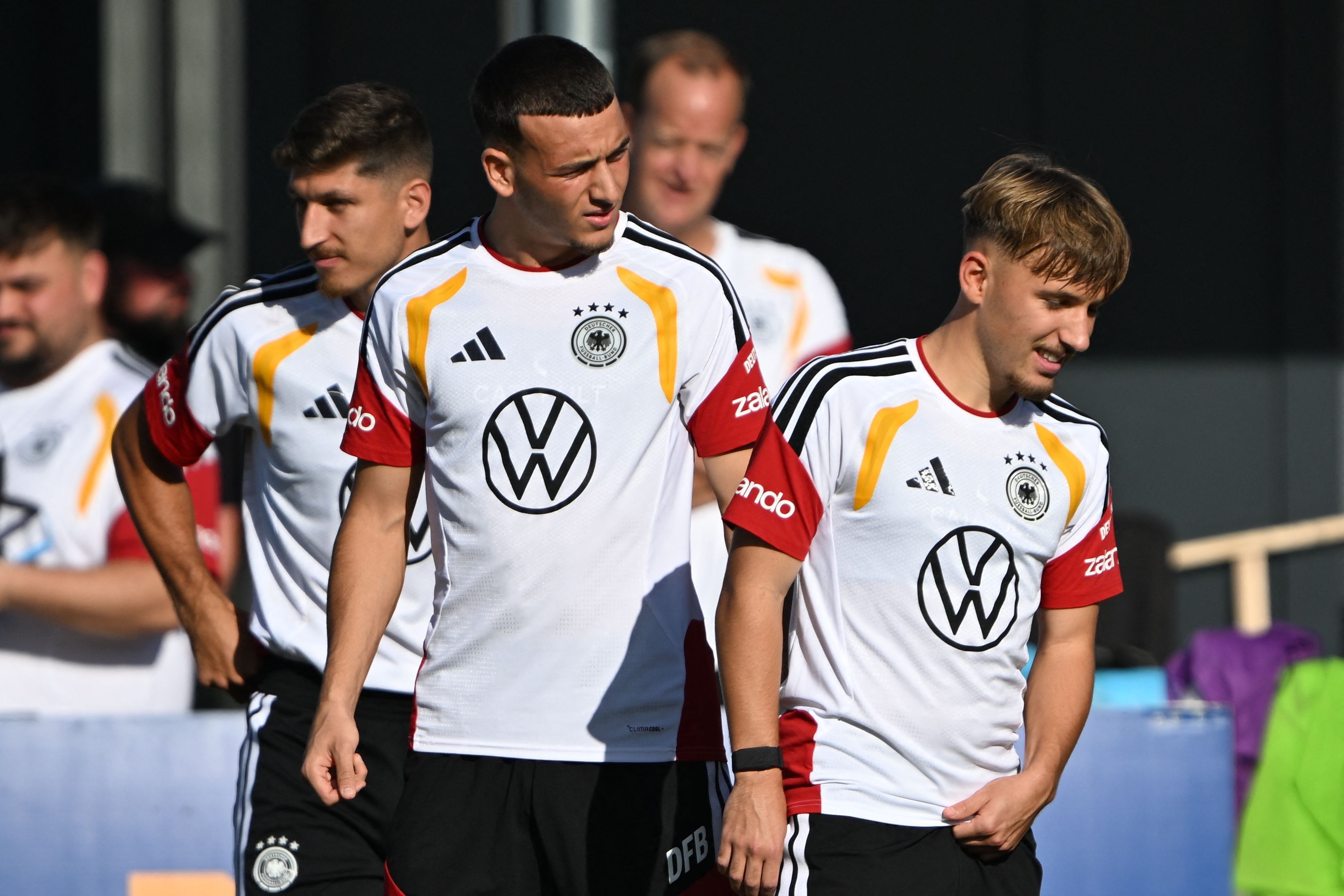 Said El Mala und Lennart Karl beim DFB-Training.