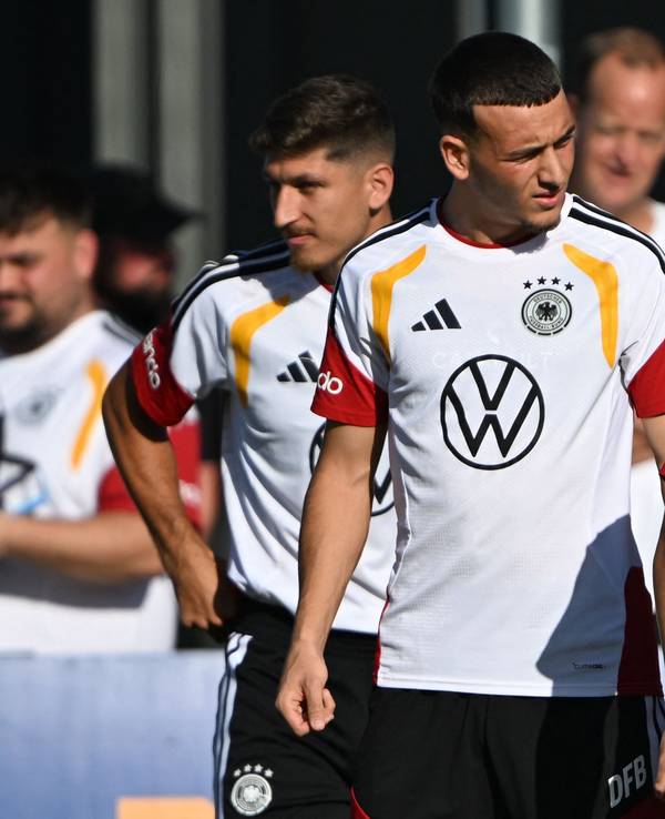 Said El Mala und Lennart Karl beim DFB-Training.