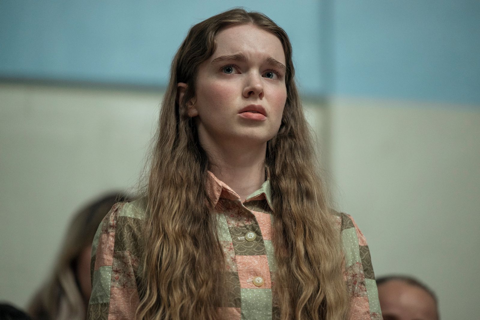 1974 erschien Stephen Kings Romandebüt „Carrie“, zwei Jahre später folgte die erste von mehreren Verfilmungen mit Sissy Spacek als telekinetisch begabte 16-jährige Schulaußenseiterin. Nun hat Horrormeister Mike Flanagan (“Midnight Mass“)den Stoff neu interpretiert. Für die Hauptrolle castete er die bisher unbekannte Summer H. Howell. (Bild: © Amazon Content Services LLC)