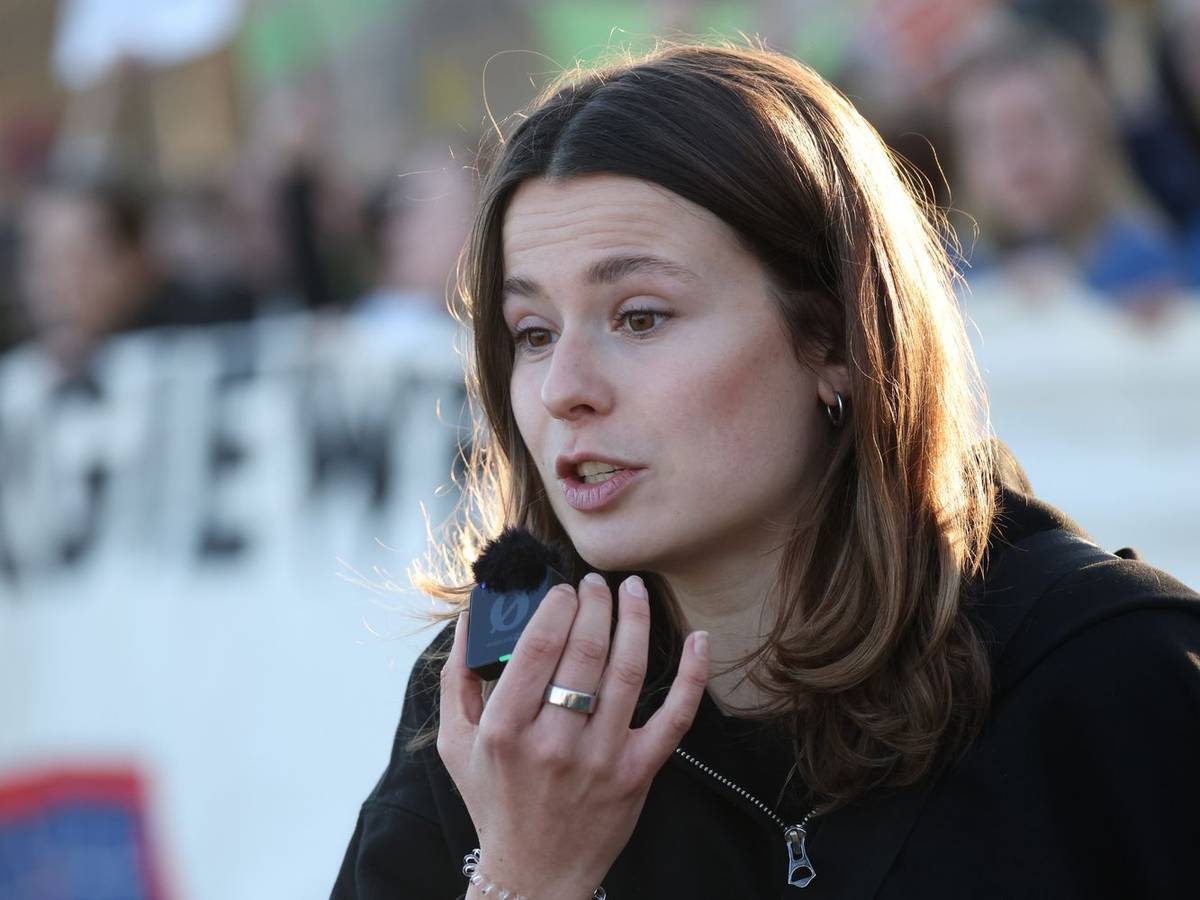 Luisa Neubauer hat einen Vorstoß der Unionsfraktion im Bundestag in Bezug auf die Energiepolitik hart kritisiert. (Bild: Getty Images / Sean Gallup)
