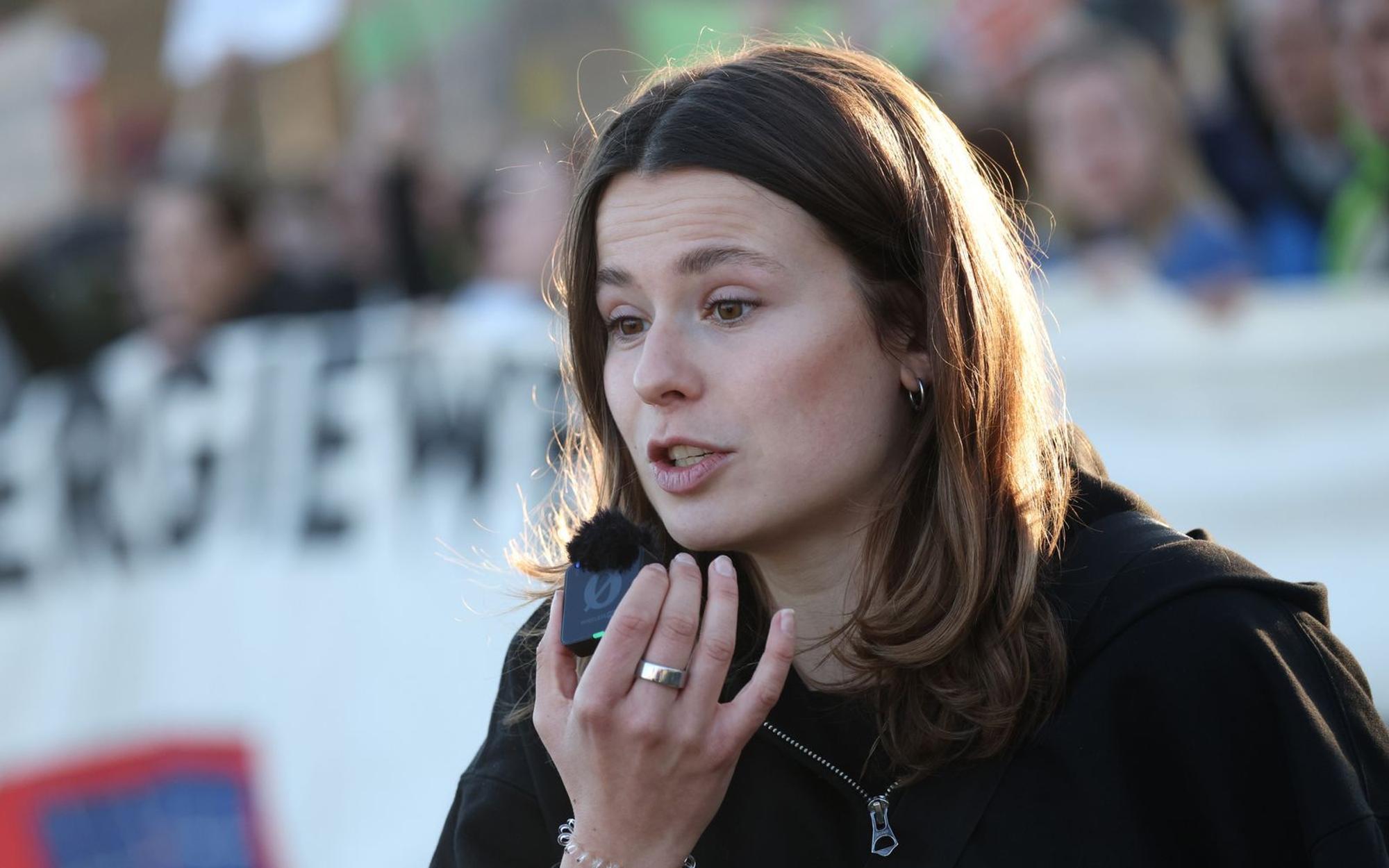 Luisa Neubauer hat einen Vorstoß der Unionsfraktion im Bundestag in Bezug auf die Energiepolitik hart kritisiert. (Bild: Getty Images / Sean Gallup)