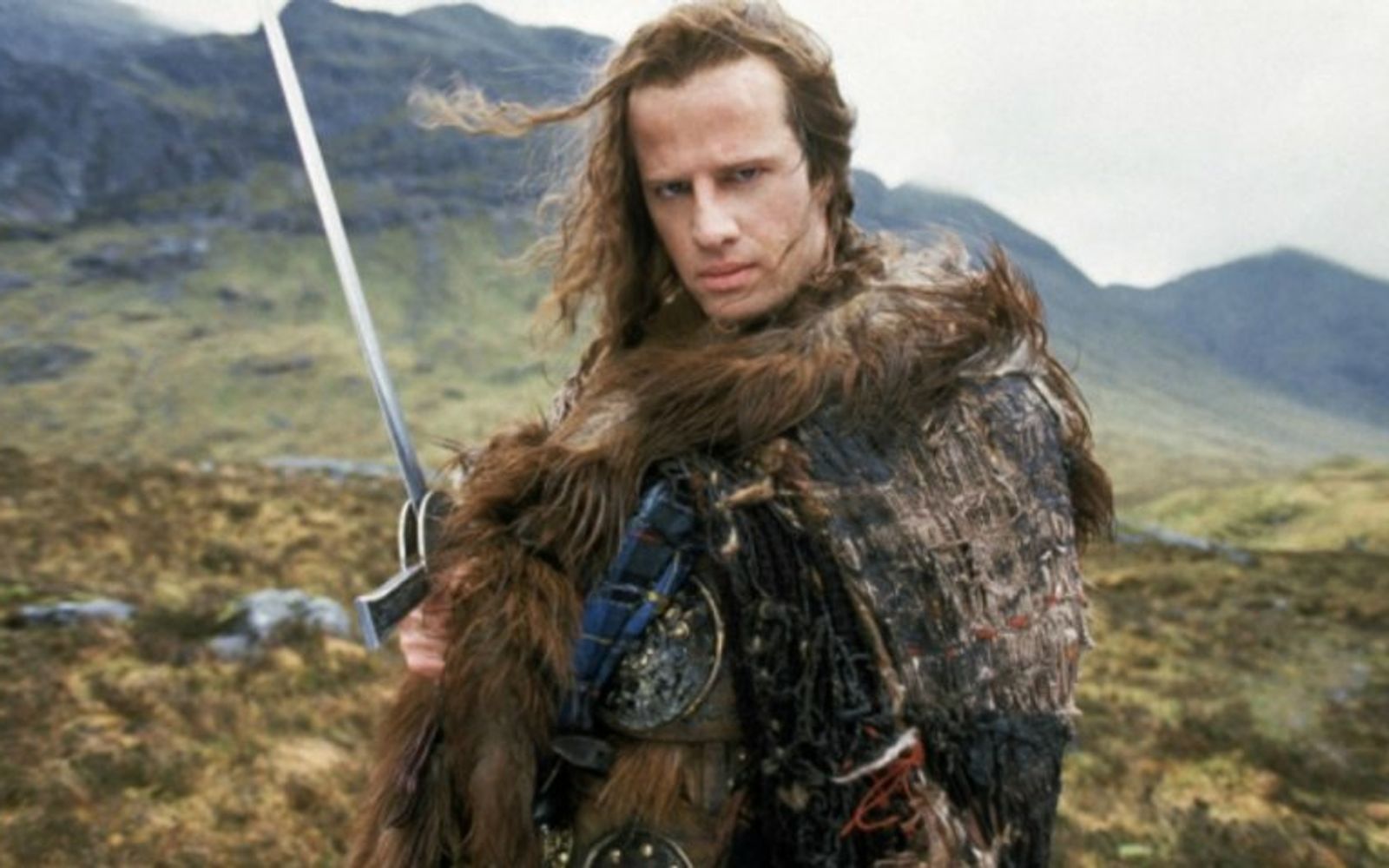 Christopher Lambert wurde mit „Highlander - Es kann nur einen geben“ unsterblich. (Bild: Kinowelt )