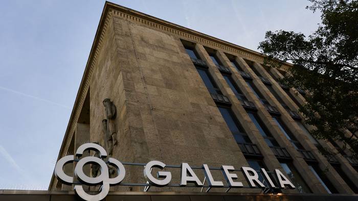 Blick auf die Galeria Filiale an der Düsseldorfer Schadowstraße. Galeria betreibt noch 83 Warenhäuser in Deutschland.