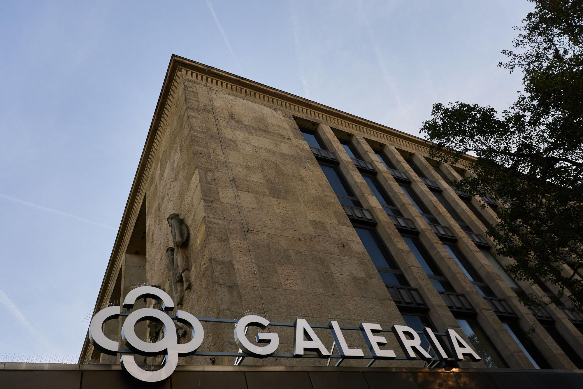 Blick auf die Galeria Filiale an der Düsseldorfer Schadowstraße. Galeria betreibt noch 83 Warenhäuser in Deutschland.