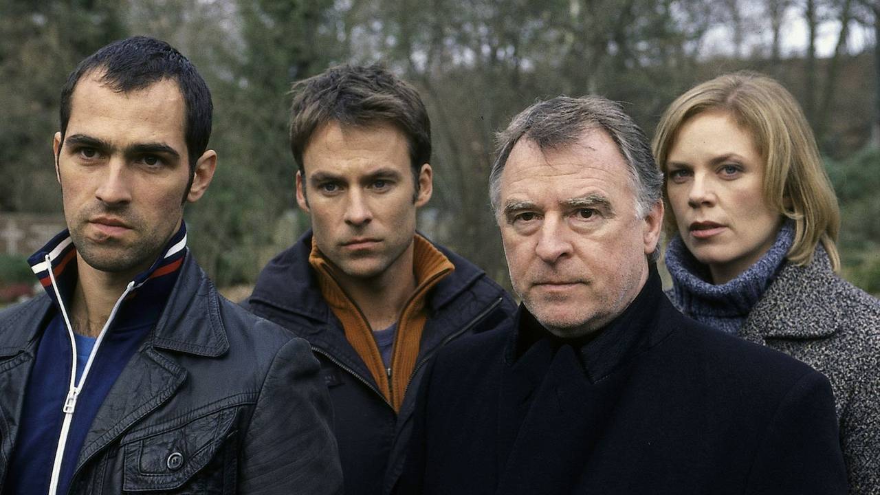 Das Team der „SOKO Leipzig“ in seiner ursprünglichen Besetzung: Miguel Alvarez (Gabriel Merz, von links), Jan Maybach (Marco Girnth), Hajo Trautzschke (Andreas Schmidt-Schaller) und Ina Zimmermann (Melanie Marschke). (Bild: ZDF / Uwe Frauendorf)