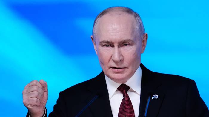 Der russische Präsident Wladimir Putin spricht bei einer Sitzung des Waldai-Diskussionsforums.