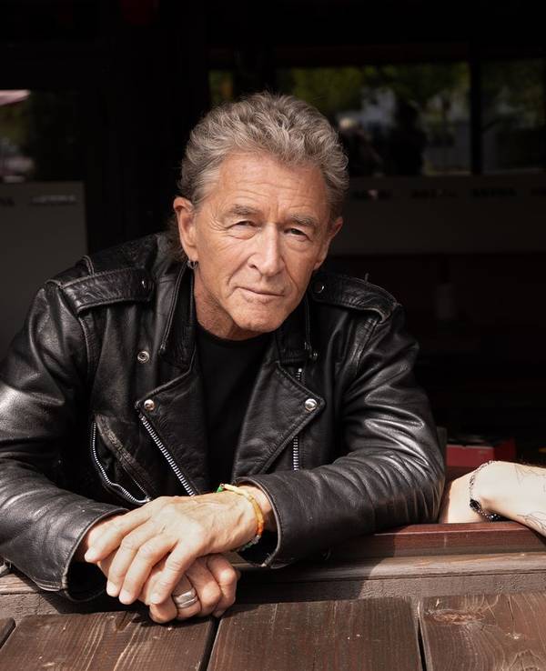Zwei „Seelenverwandte“: Peter Maffay (links) und sein langjähriger Kumpel Johannes Oerding haben mit „Nashville“ ihr erstes gemeinsames Album aufgenommen. (Bild: Jennifer Többen)