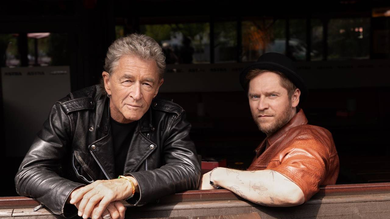 Zwei „Seelenverwandte“: Peter Maffay (links) und sein langjähriger Kumpel Johannes Oerding haben mit „Nashville“ ihr erstes gemeinsames Album aufgenommen. (Bild: Jennifer Többen)