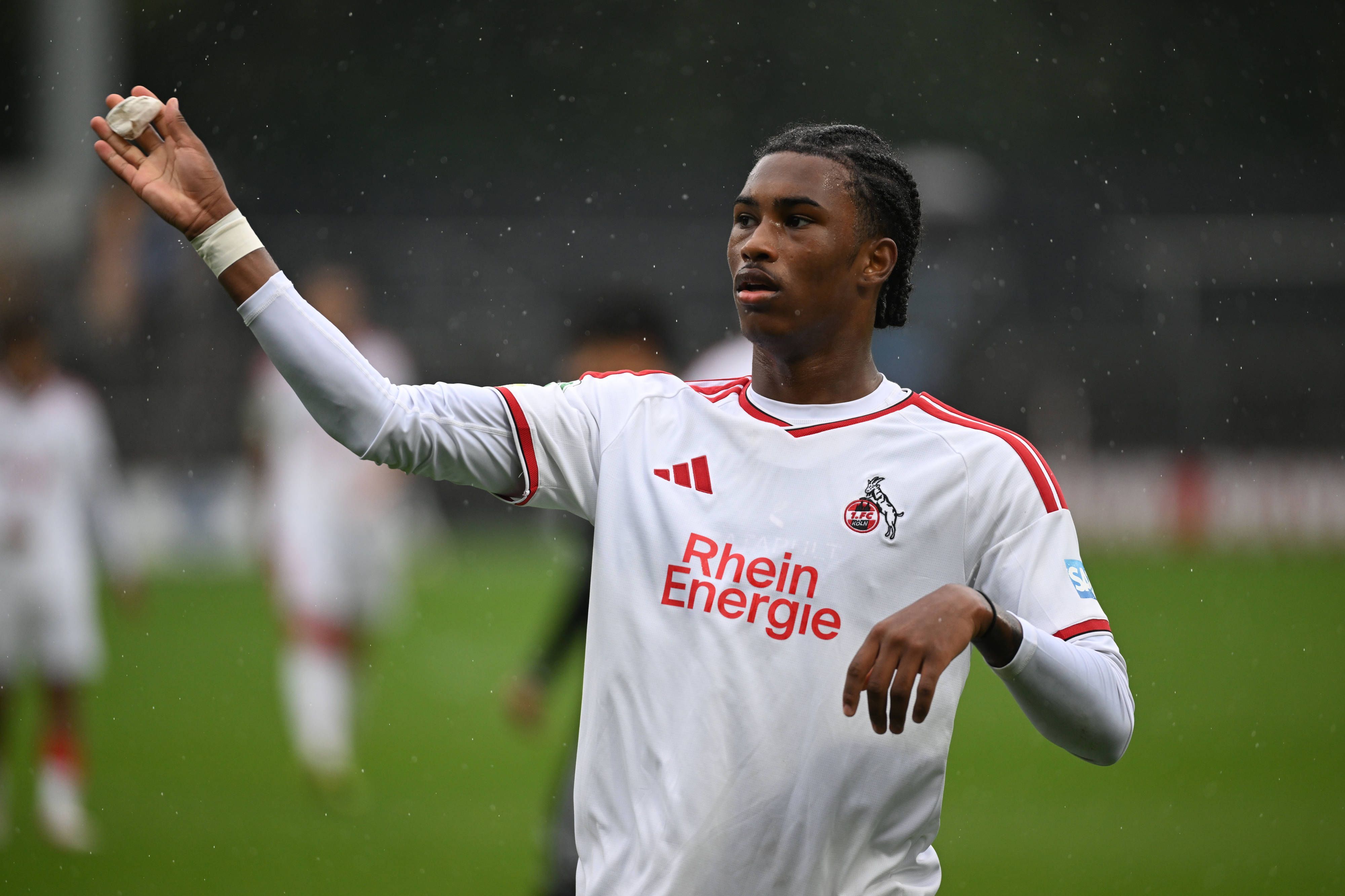 Reigan Heskey (1. FC Köln) beim Regionalligaspiel gegen Bergisch Gladbach.