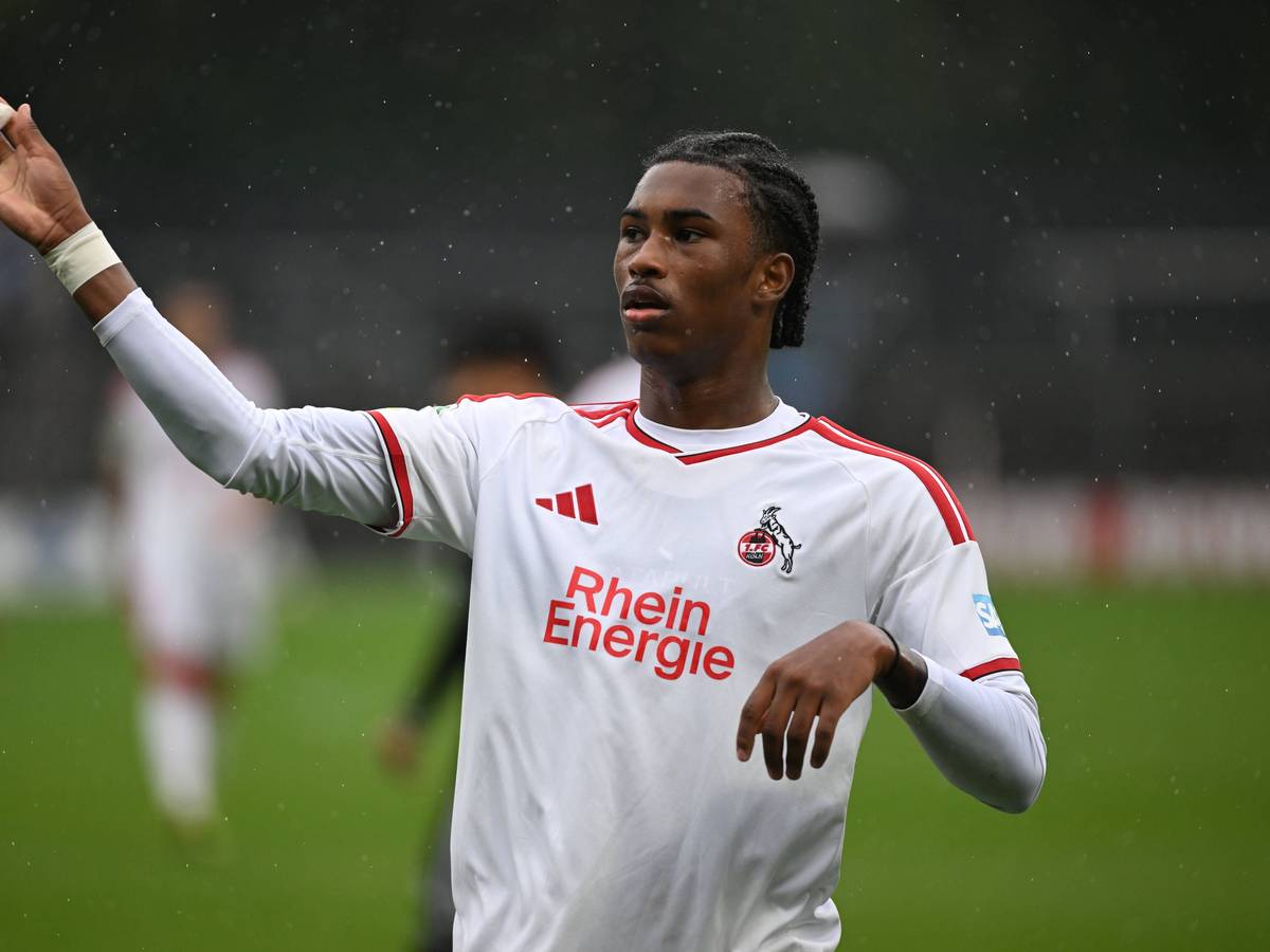 Reigan Heskey (1. FC Köln) beim Regionalligaspiel gegen Bergisch Gladbach.