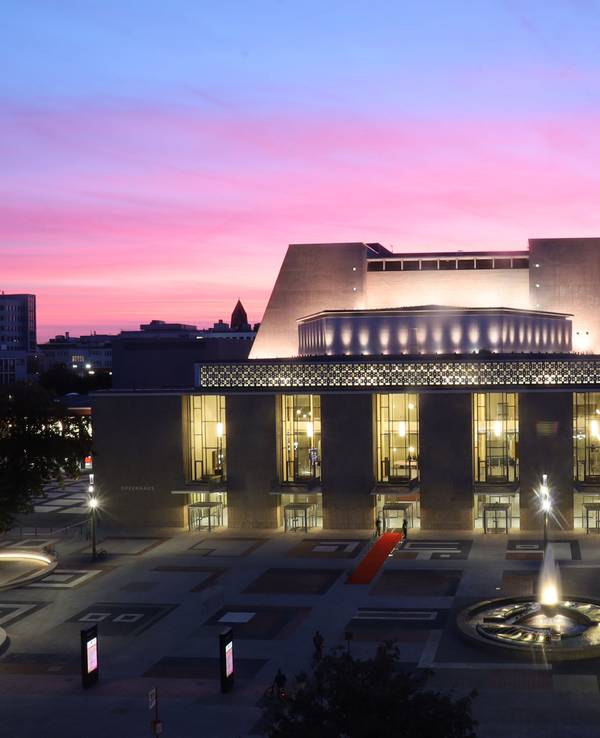 Die neu eröffnete Kölner Oper am Offenbachplatz